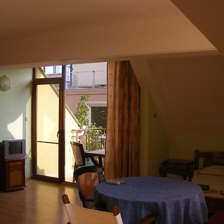 Guest House "Zora - Sarafovo" Burgaz Dış mekan fotoğraf