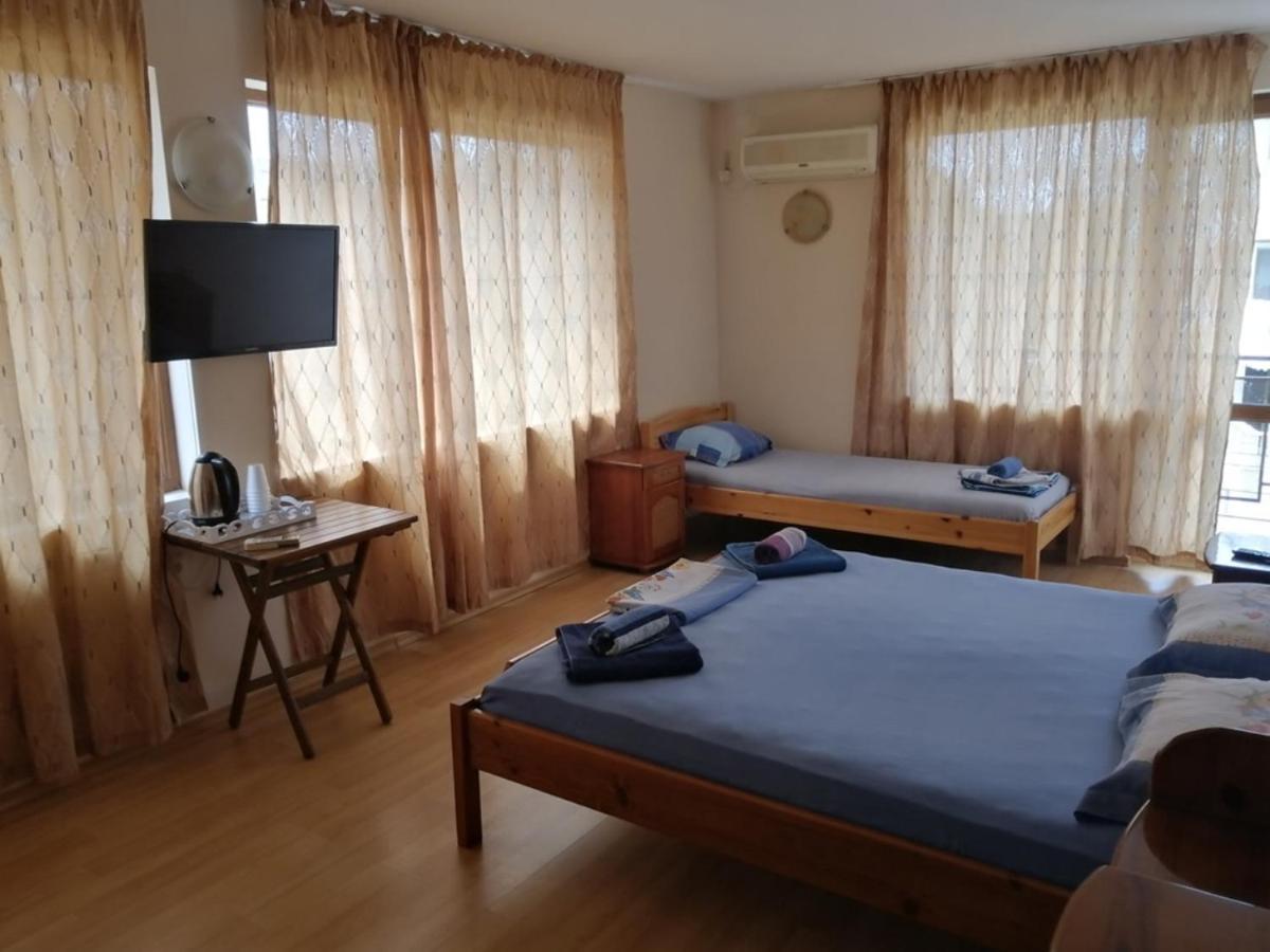 Guest House "Zora - Sarafovo" Burgaz Dış mekan fotoğraf
