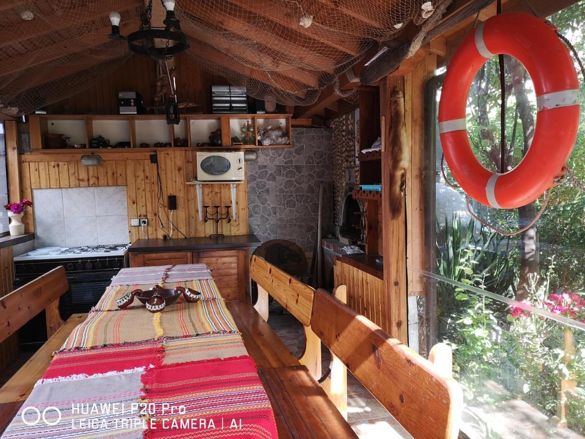 Guest House "Zora - Sarafovo" Burgaz Dış mekan fotoğraf