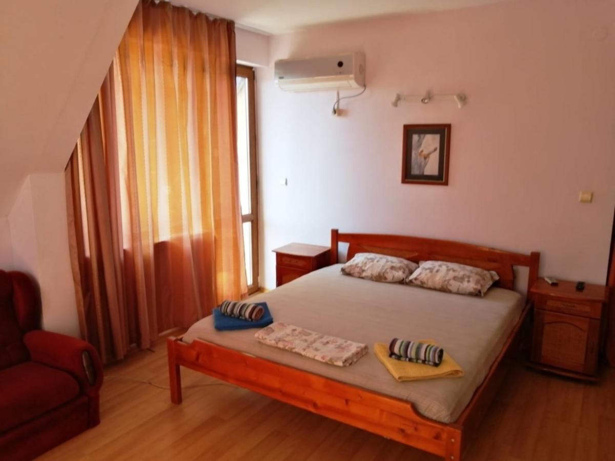 Guest House "Zora - Sarafovo" Burgaz Dış mekan fotoğraf