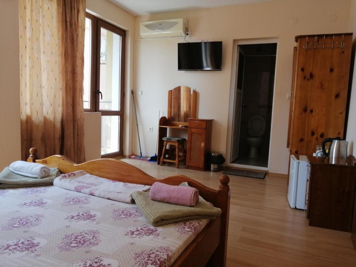 Guest House "Zora - Sarafovo" Burgaz Dış mekan fotoğraf
