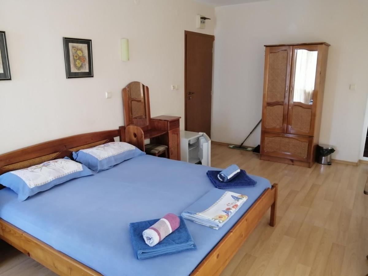 Guest House "Zora - Sarafovo" Burgaz Dış mekan fotoğraf