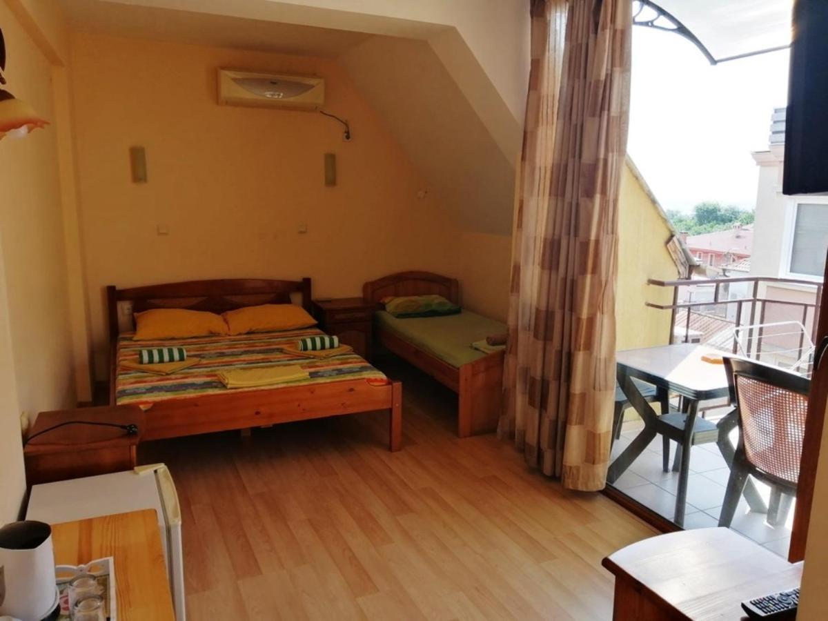 Guest House "Zora - Sarafovo" Burgaz Dış mekan fotoğraf
