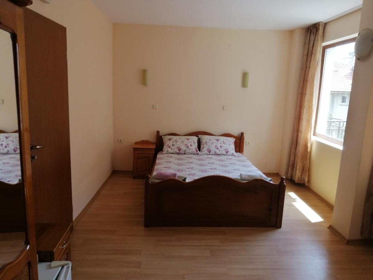 Guest House "Zora - Sarafovo" Burgaz Dış mekan fotoğraf