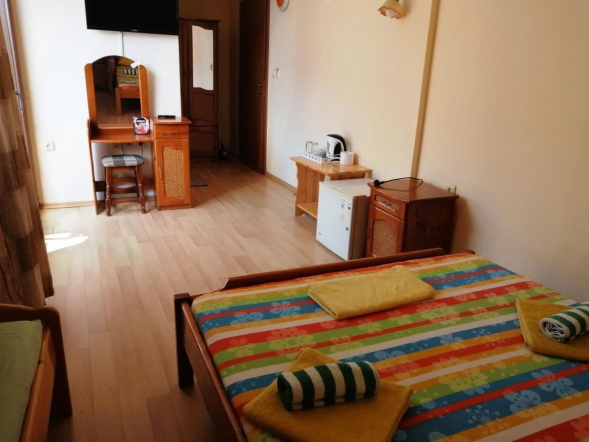 Guest House "Zora - Sarafovo" Burgaz Dış mekan fotoğraf