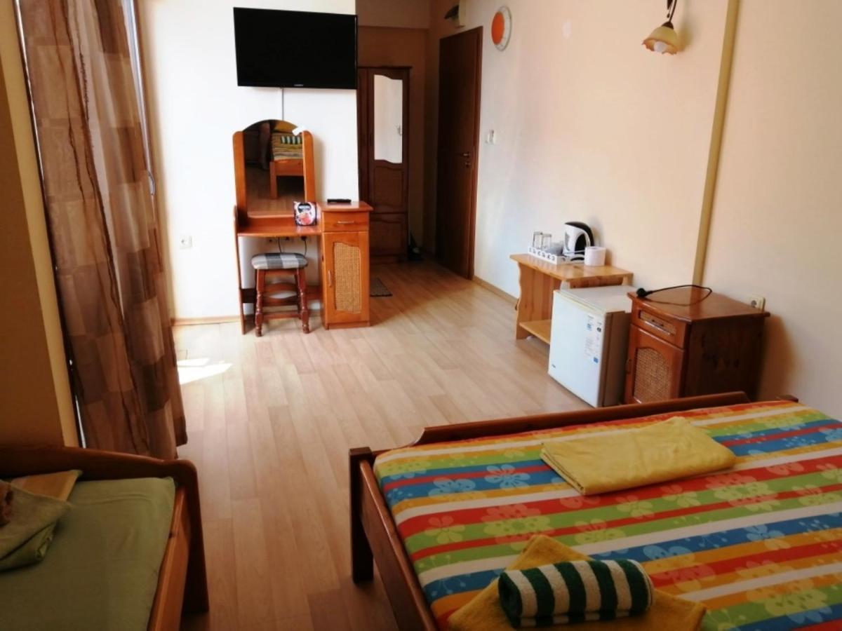 Guest House "Zora - Sarafovo" Burgaz Dış mekan fotoğraf
