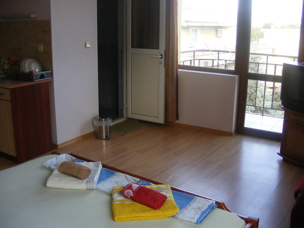 Guest House "Zora - Sarafovo" Burgaz Dış mekan fotoğraf