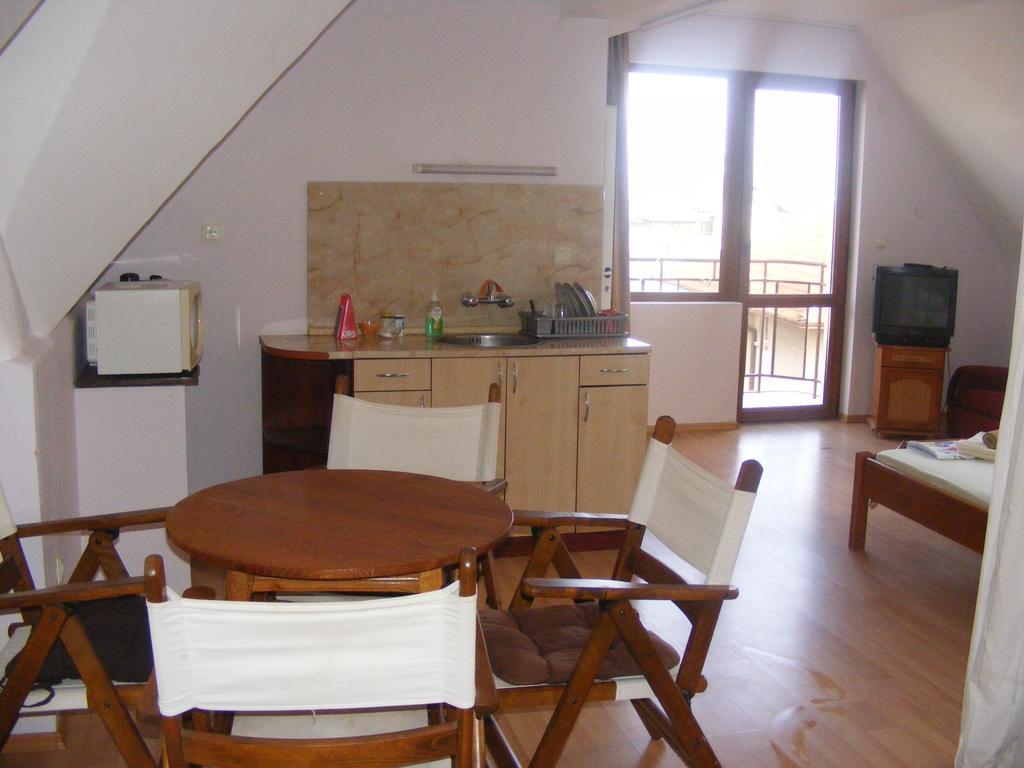 Guest House "Zora - Sarafovo" Burgaz Dış mekan fotoğraf