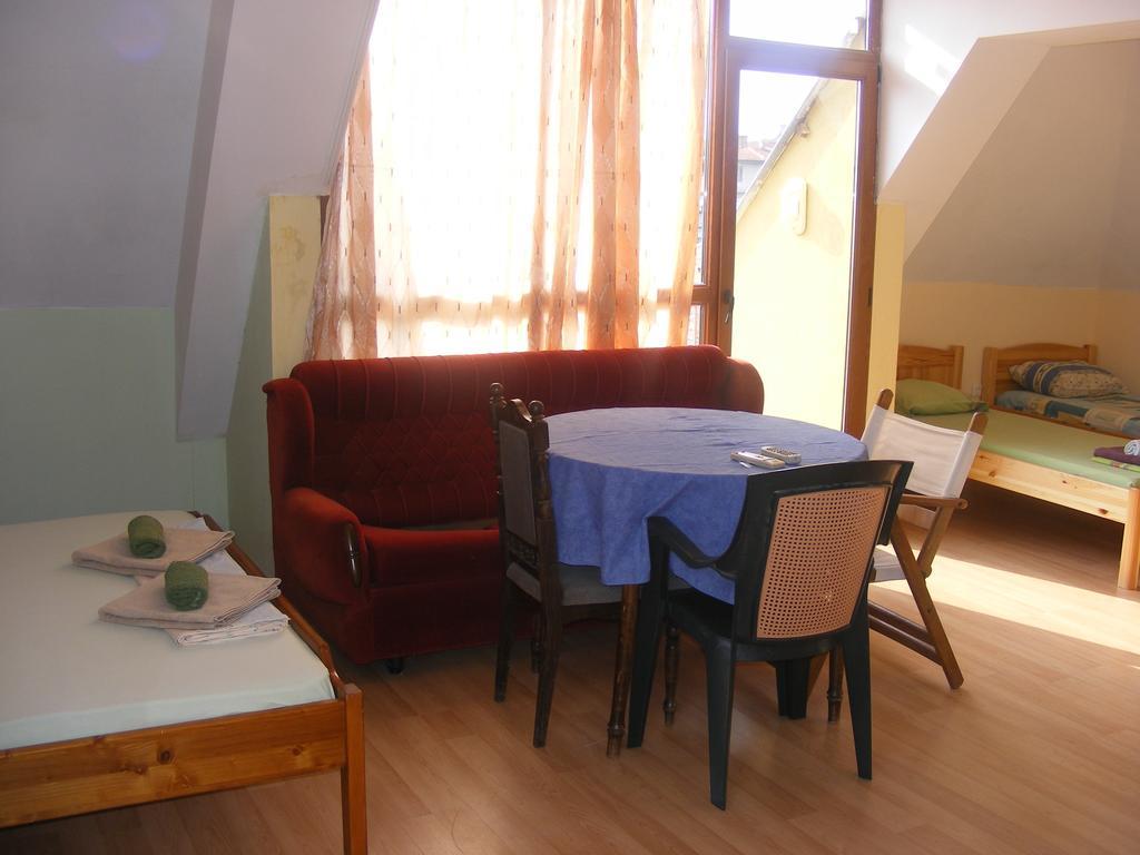 Guest House "Zora - Sarafovo" Burgaz Dış mekan fotoğraf