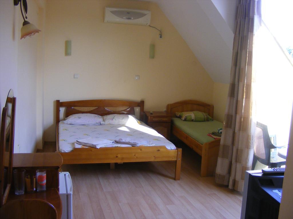 Guest House "Zora - Sarafovo" Burgaz Dış mekan fotoğraf