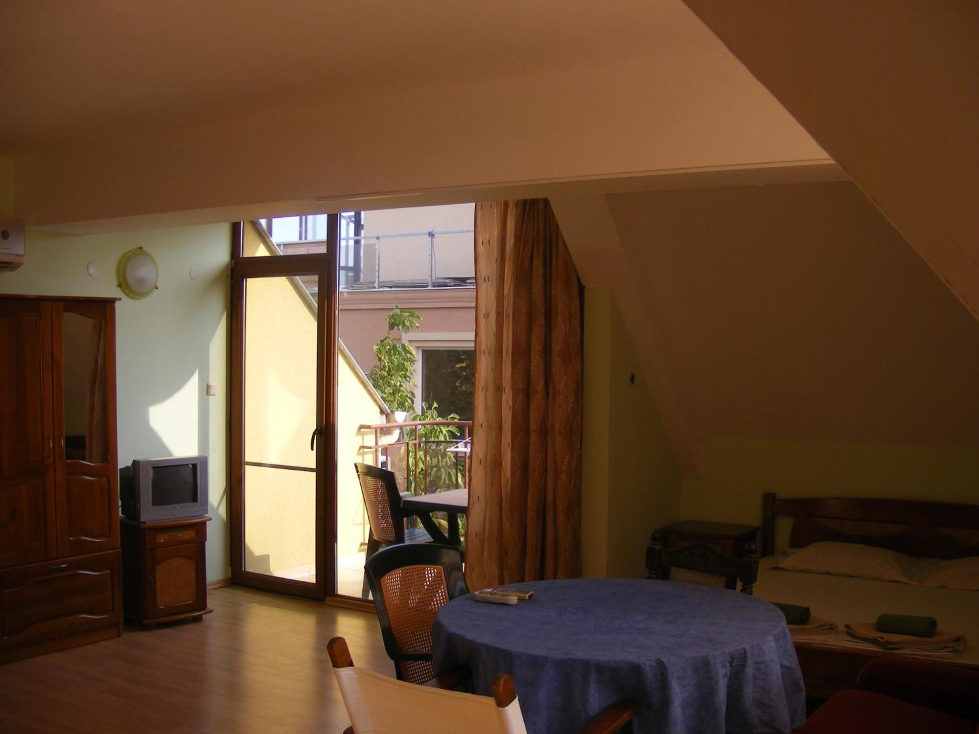 Guest House "Zora - Sarafovo" Burgaz Dış mekan fotoğraf