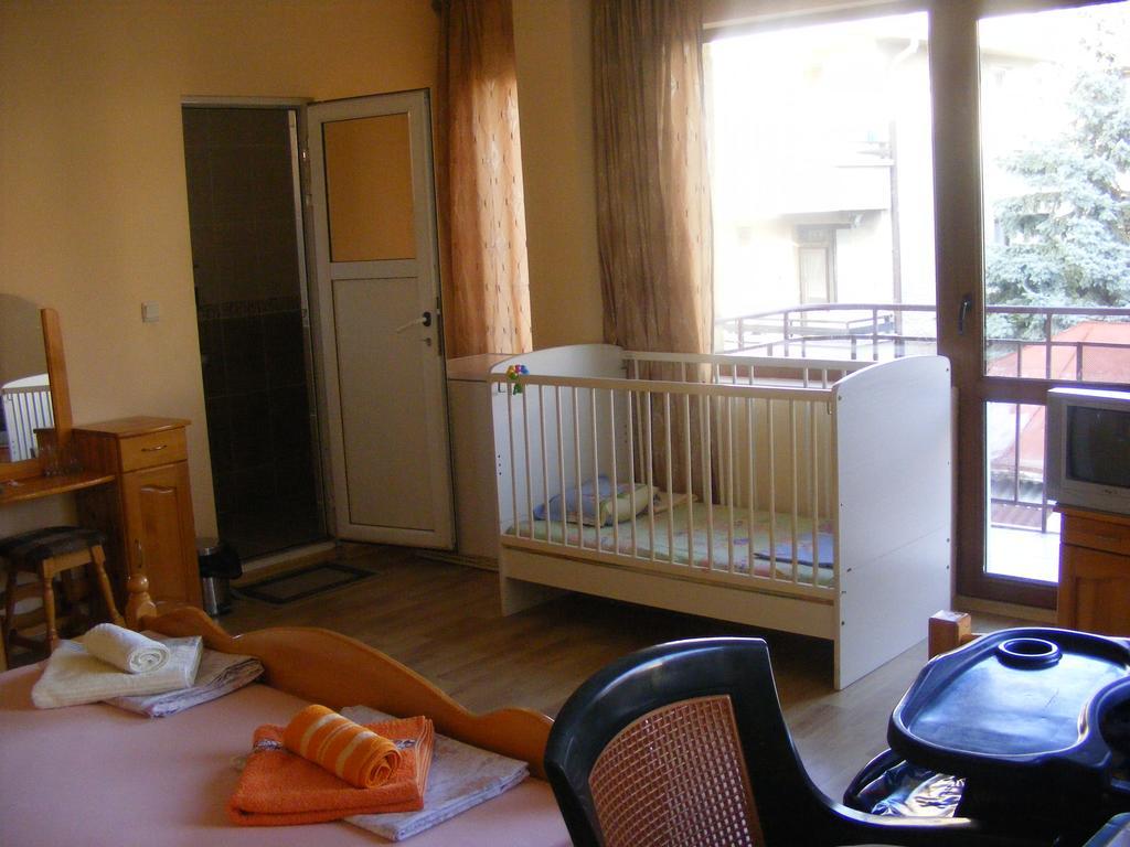 Guest House "Zora - Sarafovo" Burgaz Dış mekan fotoğraf