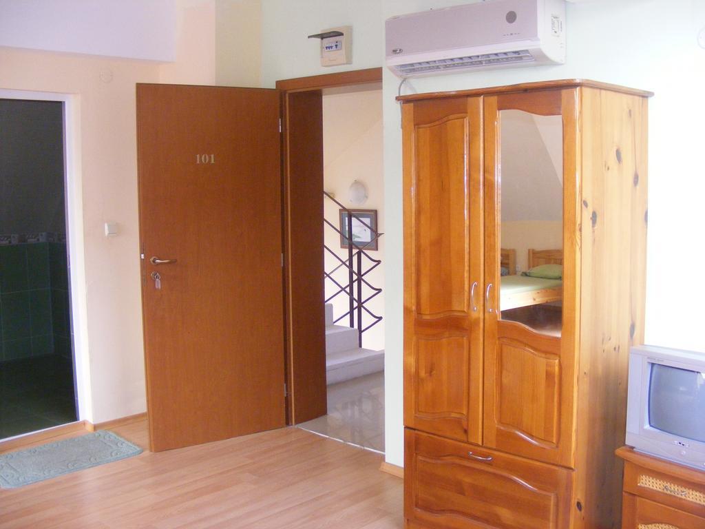 Guest House "Zora - Sarafovo" Burgaz Dış mekan fotoğraf