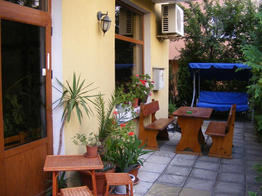 Guest House "Zora - Sarafovo" Burgaz Dış mekan fotoğraf